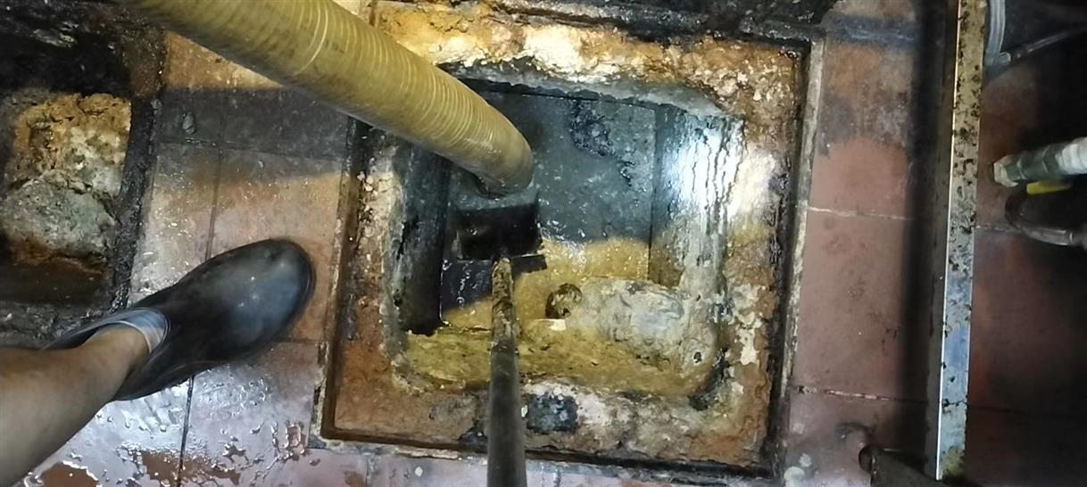 巴林右污水池清理一般都有毒气，怎么预防中毒呢？